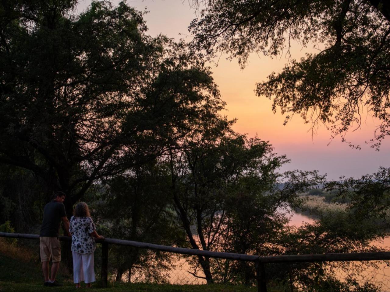Kayova River Lodge Ndiyona Extérieur photo